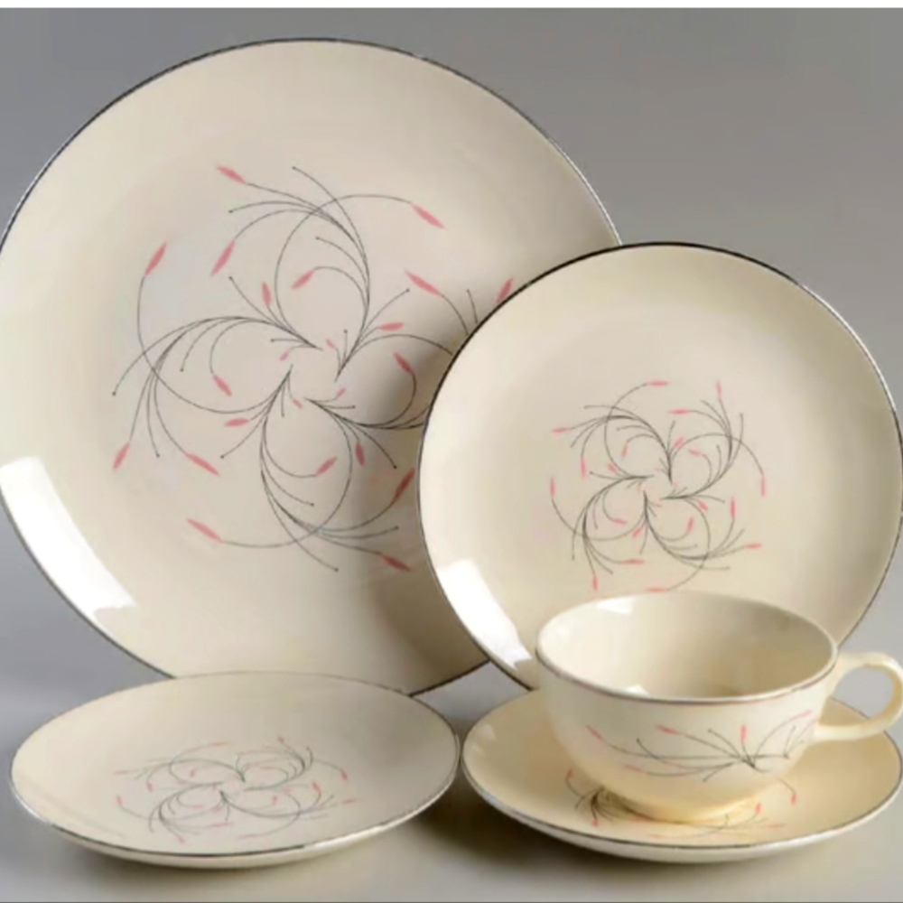 Vintage MCM Homer Laughlin Rhythm Capri Five Piece Place Setting 1950's